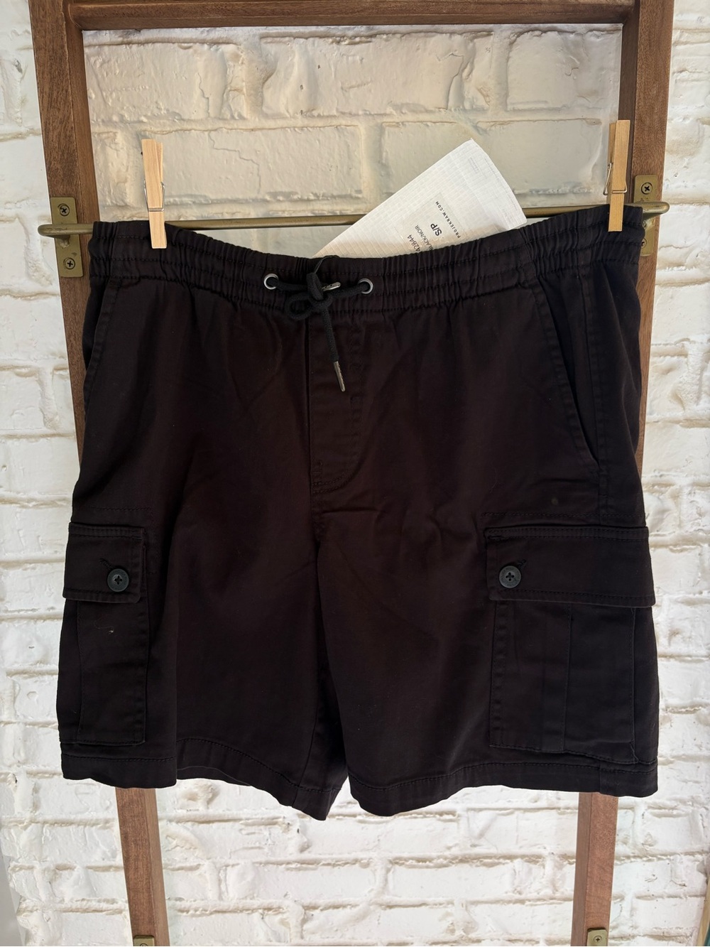 Men's Black Cargo Drawstring Shorts NWT. (0381)
